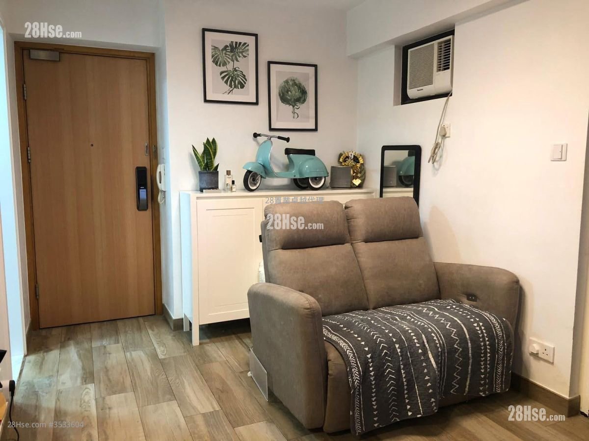 The Sherwood Sell 2 Bedrooms , 1 Bathroom 450 ft² ( 41.8 m² )