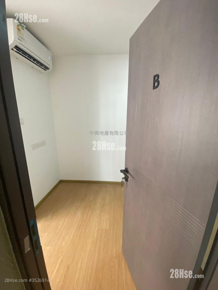 Champion House Rental Studio , 1 Bathroom 175 ft² ( 16.3 m² )