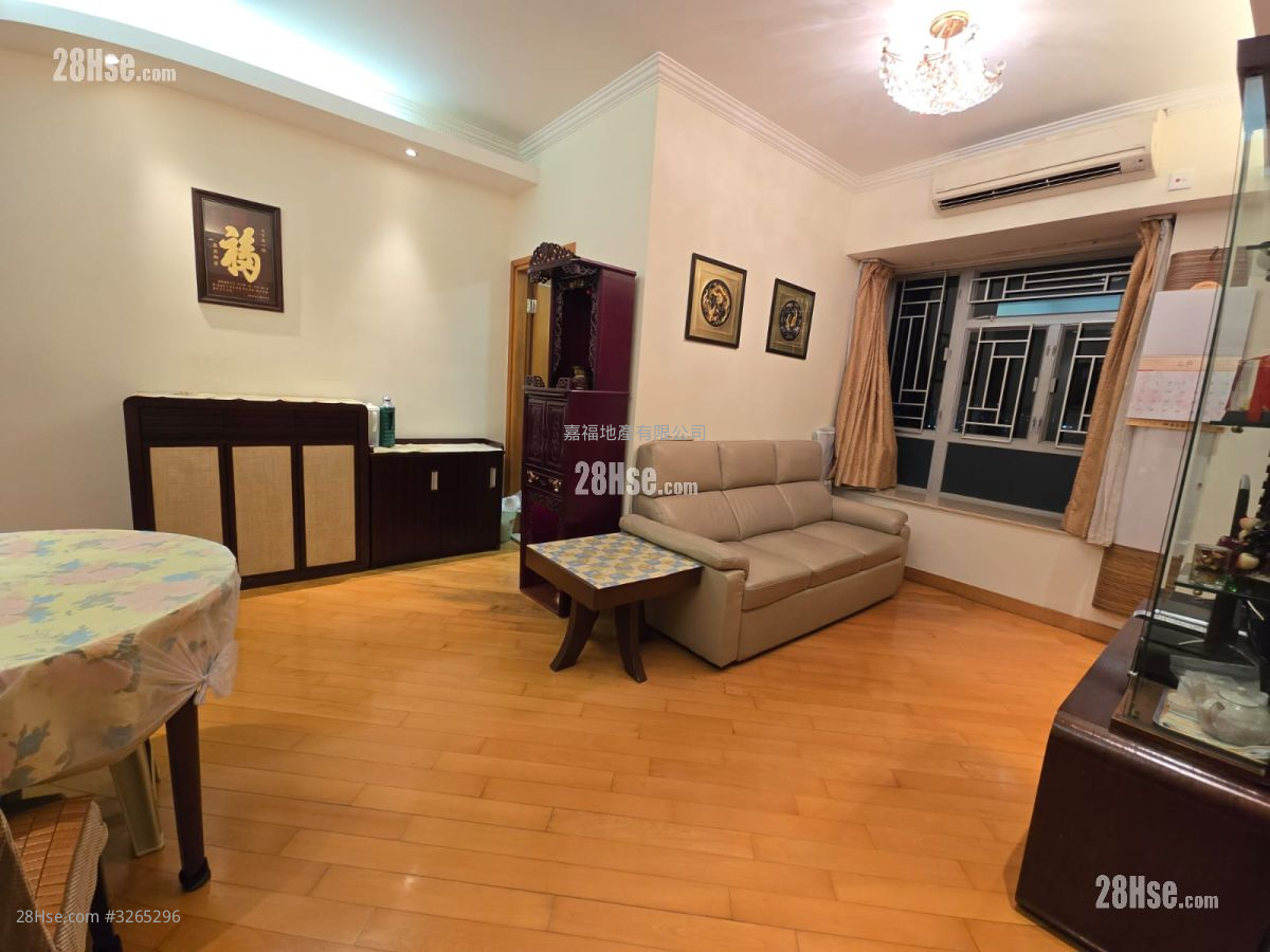 Genius Court Rental 2 Bedrooms , 1 Bathroom 454 ft² ( 42.2 m² )