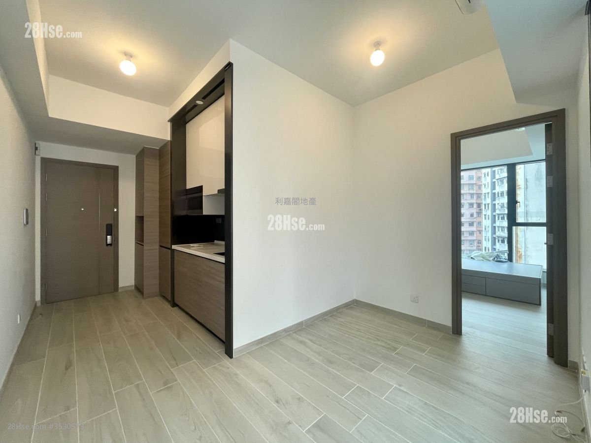 Bal Residence Rental 349 ft² ( 32.4 m² )