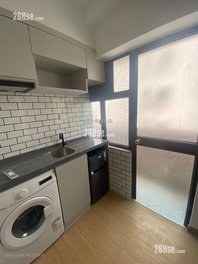 Champion House Rental Studio , 1 Bathroom 160 ft² ( 14.9 m² )