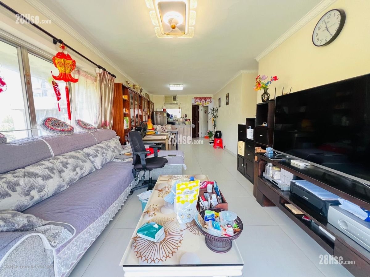 Dragon Inn Court Sell 4 Bedrooms , 3 Bathrooms 970 ft² ( 90.1 m² )