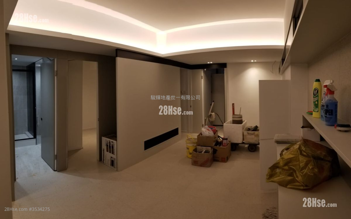 Windsor Mansion Sell 4 Bedrooms , 1 Bathroom 724 ft² ( 67.3 m² )