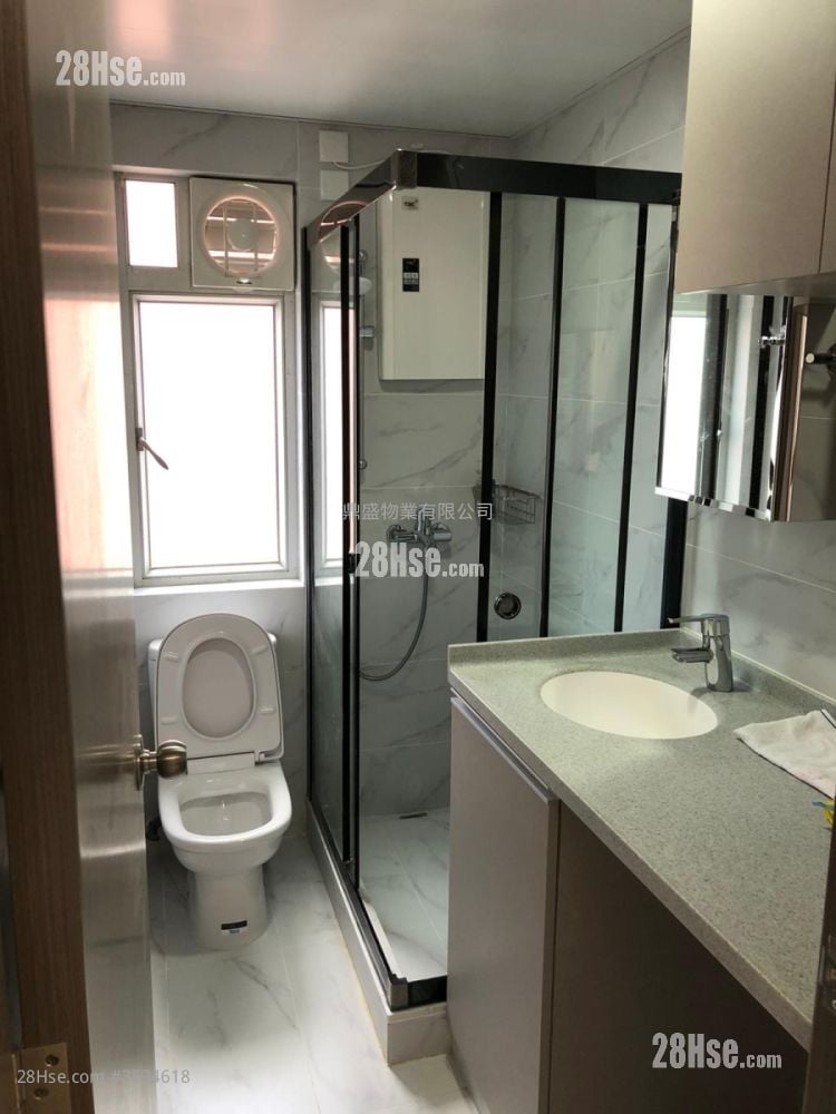 Mary Court Rental 2 Bedrooms , 1 Bathroom 354 ft² ( 32.9 m² )