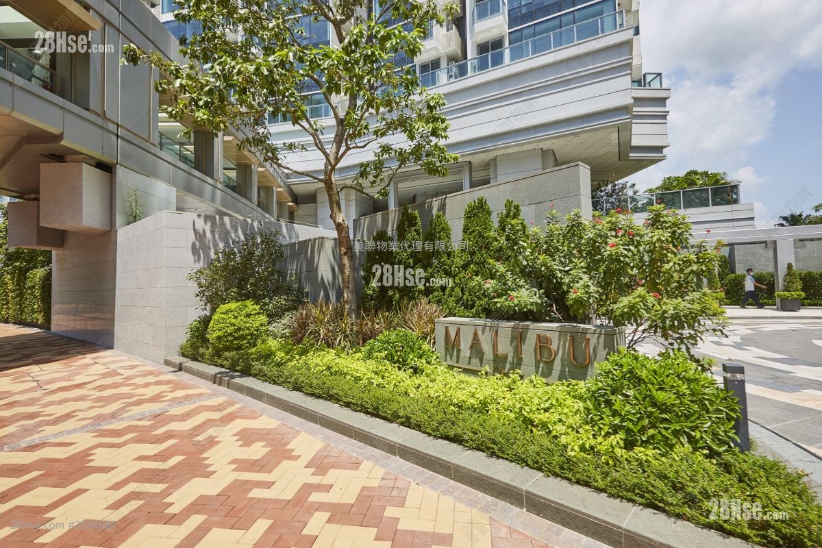 Malibu Sell 2 Bedrooms , 1 Bathroom 457 ft² ( 42.5 m² )
