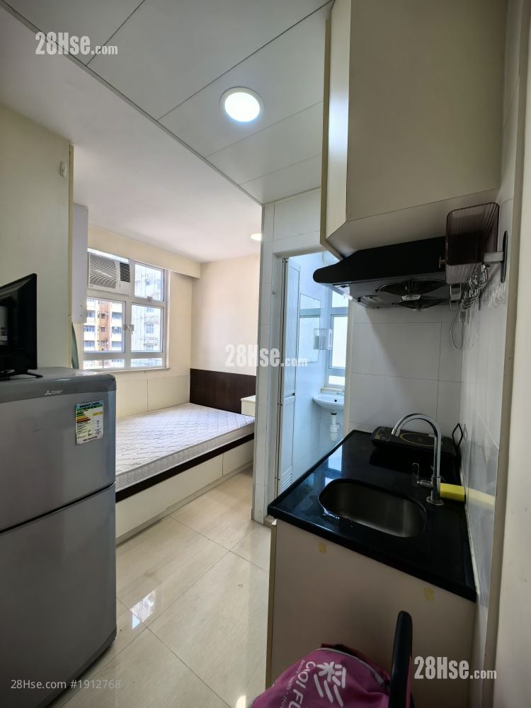 Tak Fung House Rental Studio , 1 Bathroom 140 ft² ( 13.0 m² )