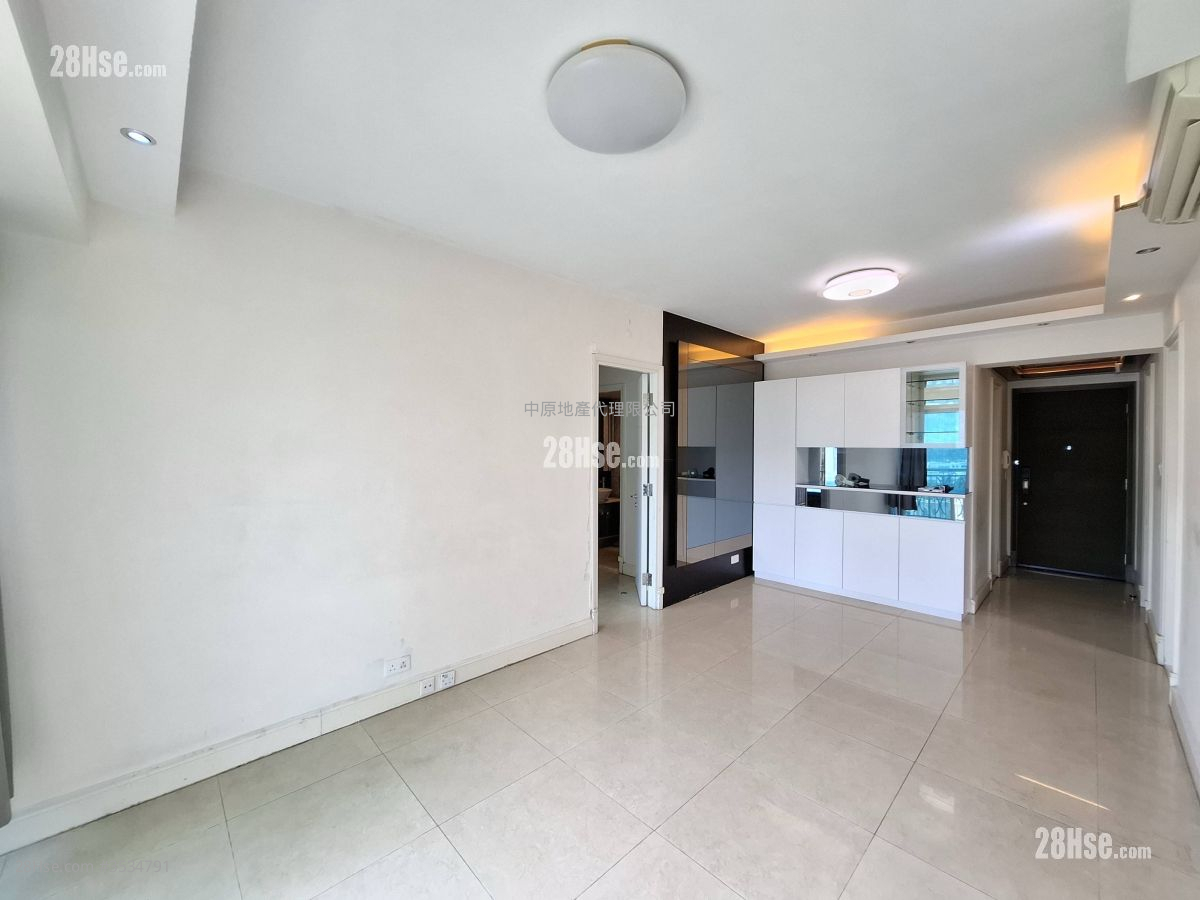 Festival City Rental 3 Bedrooms , 2 Bathrooms 686 ft² ( 63.7 m² )