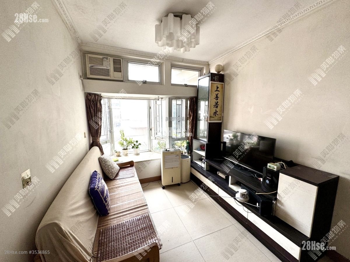 Riviera Gardens Sell 3 Bedrooms 497 ft² ( 46.2 m² )