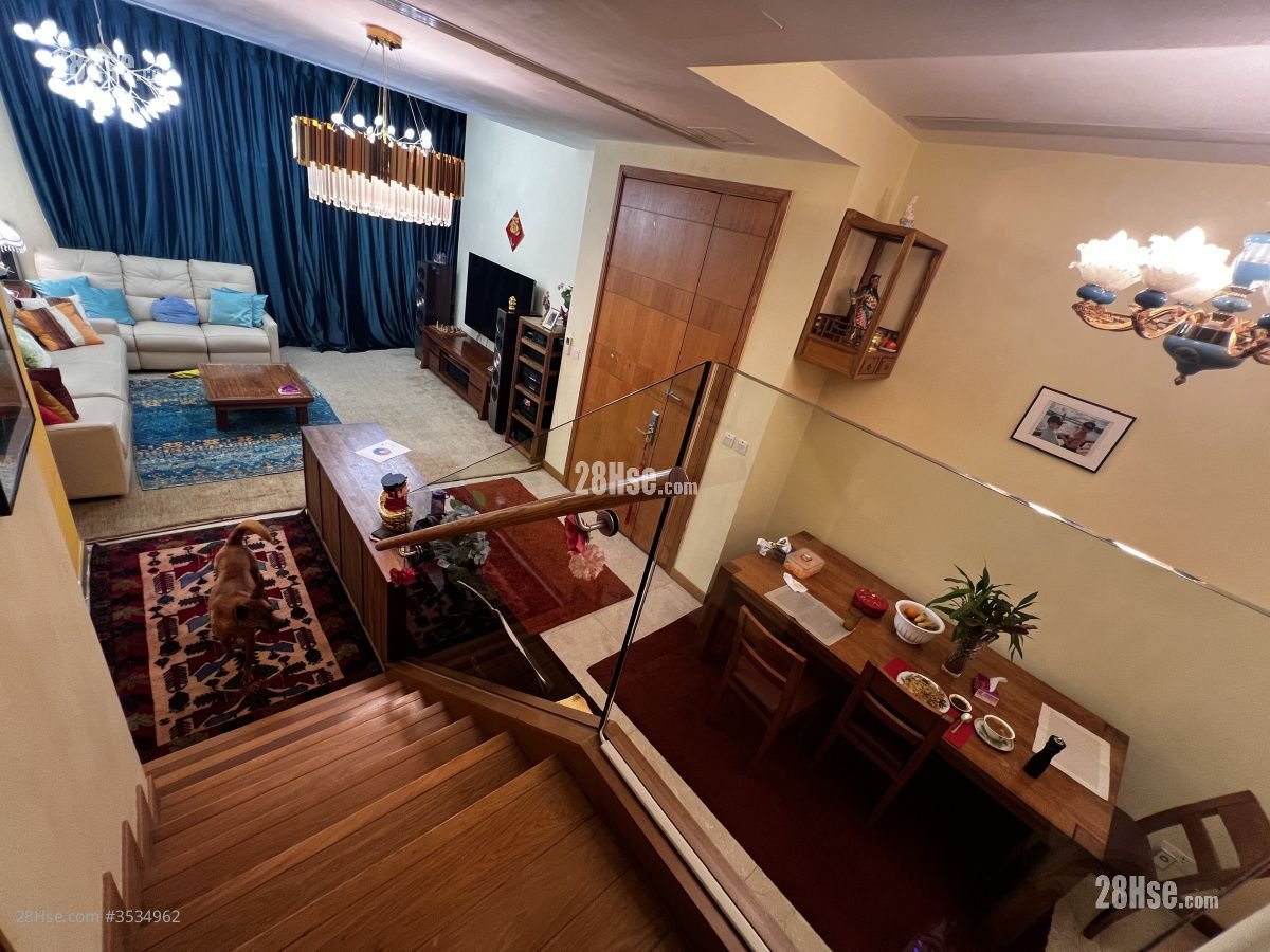 The Green Rental 4 Bedrooms , 4 Bathrooms 1,350 ft² ( 125.4 m² )