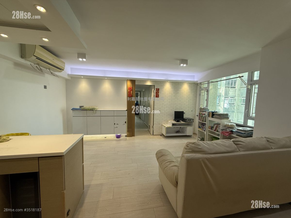 Belvedere Garden Rental 4 Bedrooms , 2 Bathrooms 742 ft² ( 68.9 m² )