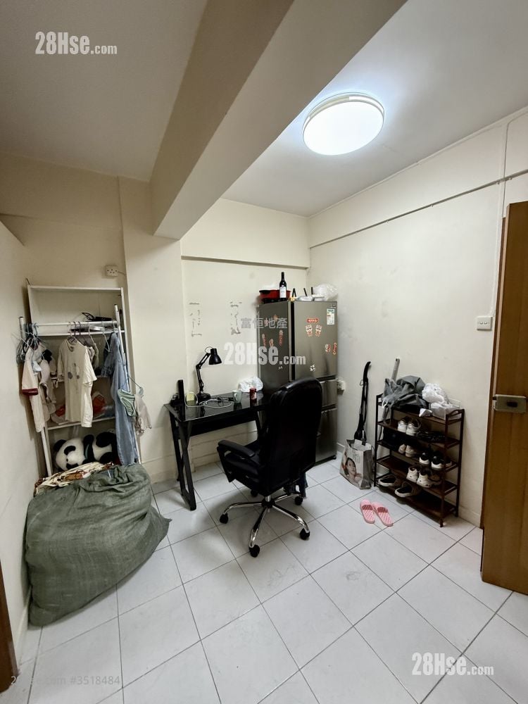 United Building Rental 2 Bedrooms , 1 Bathroom 287 ft² ( 26.7 m² )