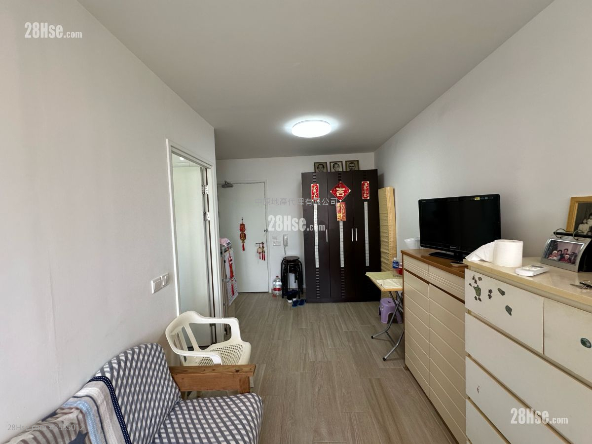 Ching Fu Court Sell 1 Bedroom , 1 Bathroom 283 ft² ( 26.3 m² )