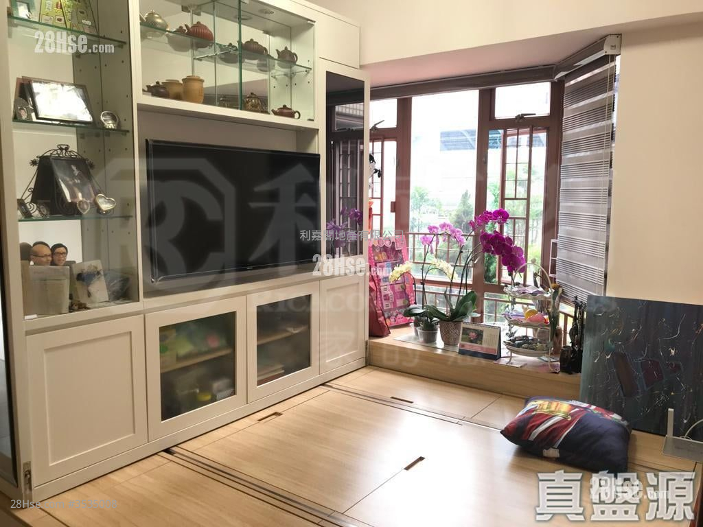 Sunshine City Sell 2 Bedrooms 465 ft² ( 43.2 m² )