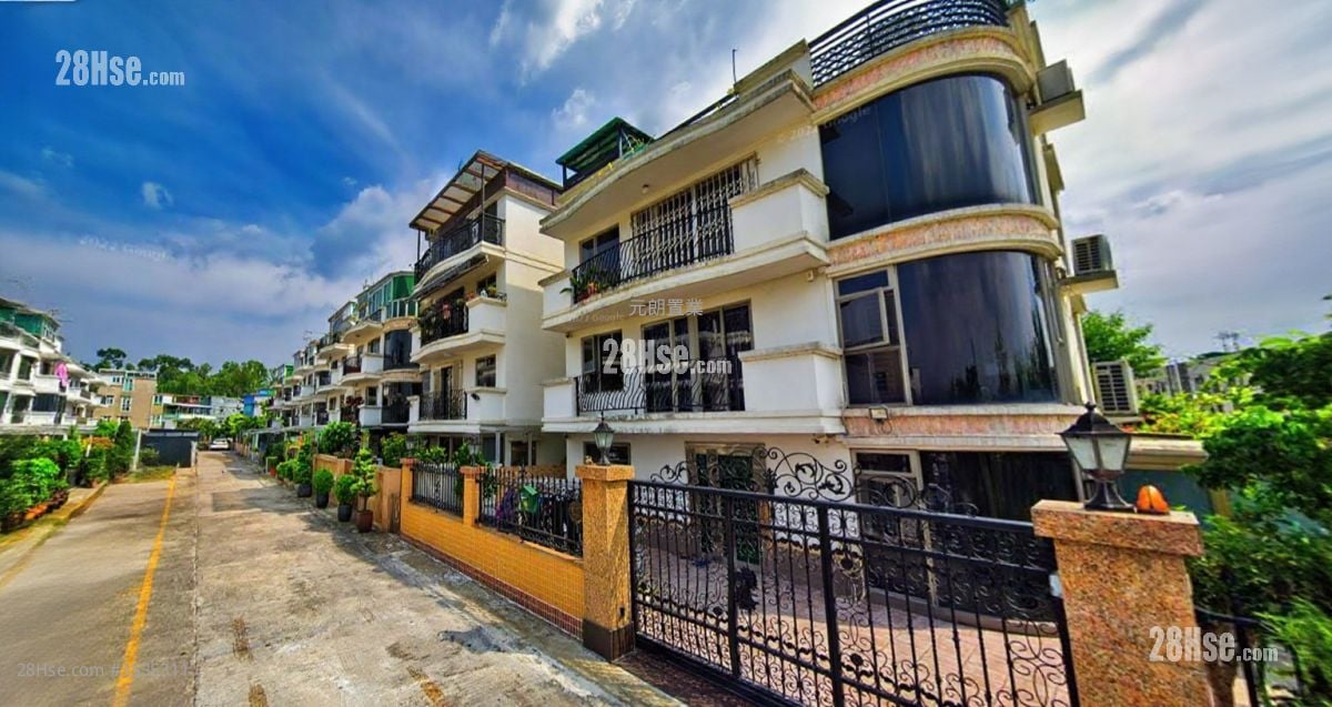 Village Sell 4 Bedrooms , 2 Bathrooms 1,480 ft² ( 137.5 m² )