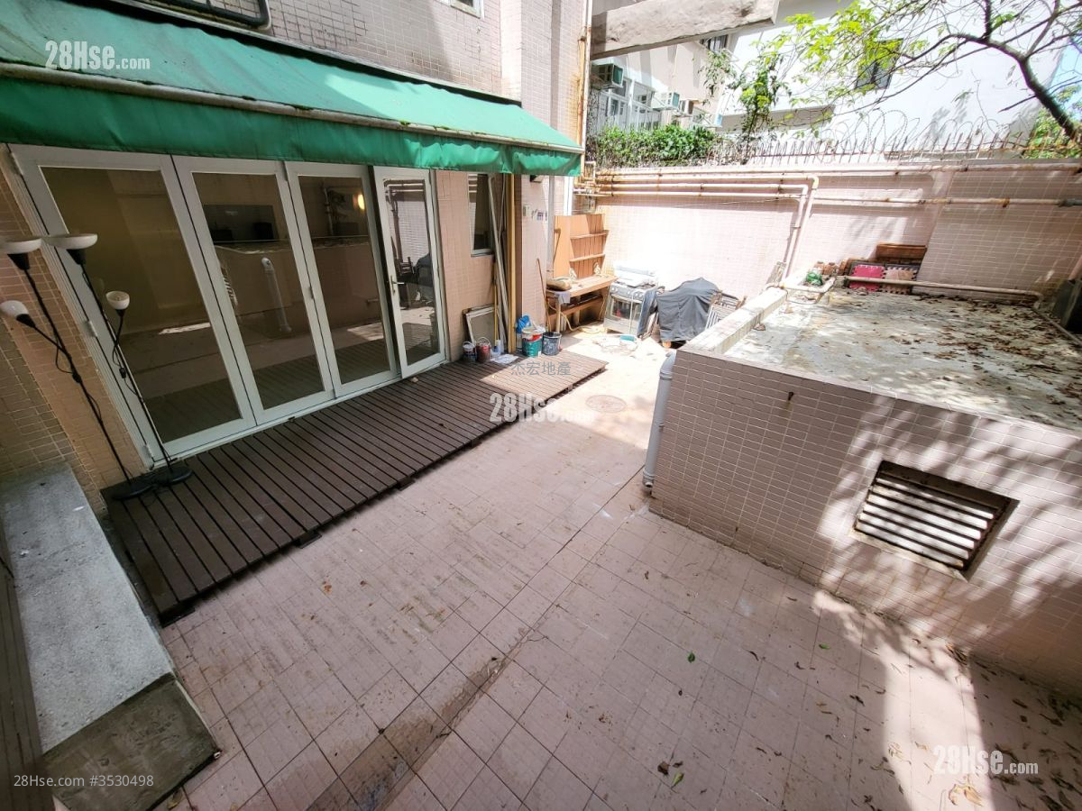 Chin Hom Court Sell Studio , 1 Bathroom 323 ft² ( 30.0 m² )