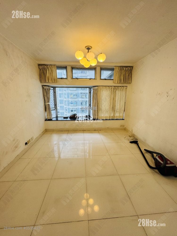 Riviera Gardens Sell 3 Bedrooms 700 ft² ( 65.0 m² )