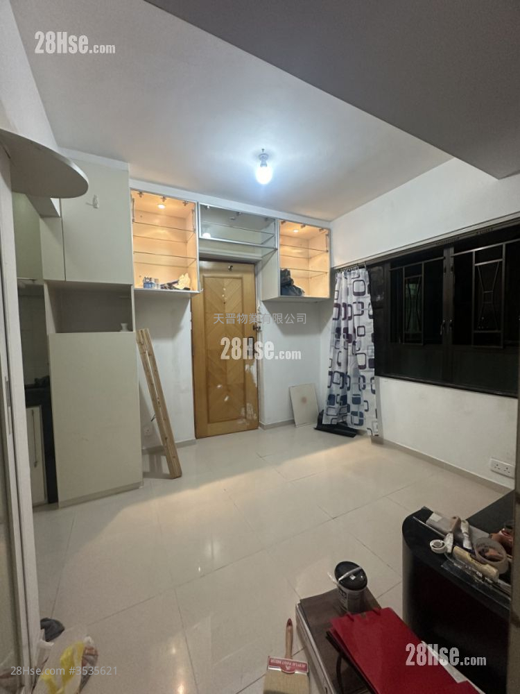 Besthing Garden Sell 2 Bedrooms , 1 Bathroom 244 ft² ( 22.7 m² )