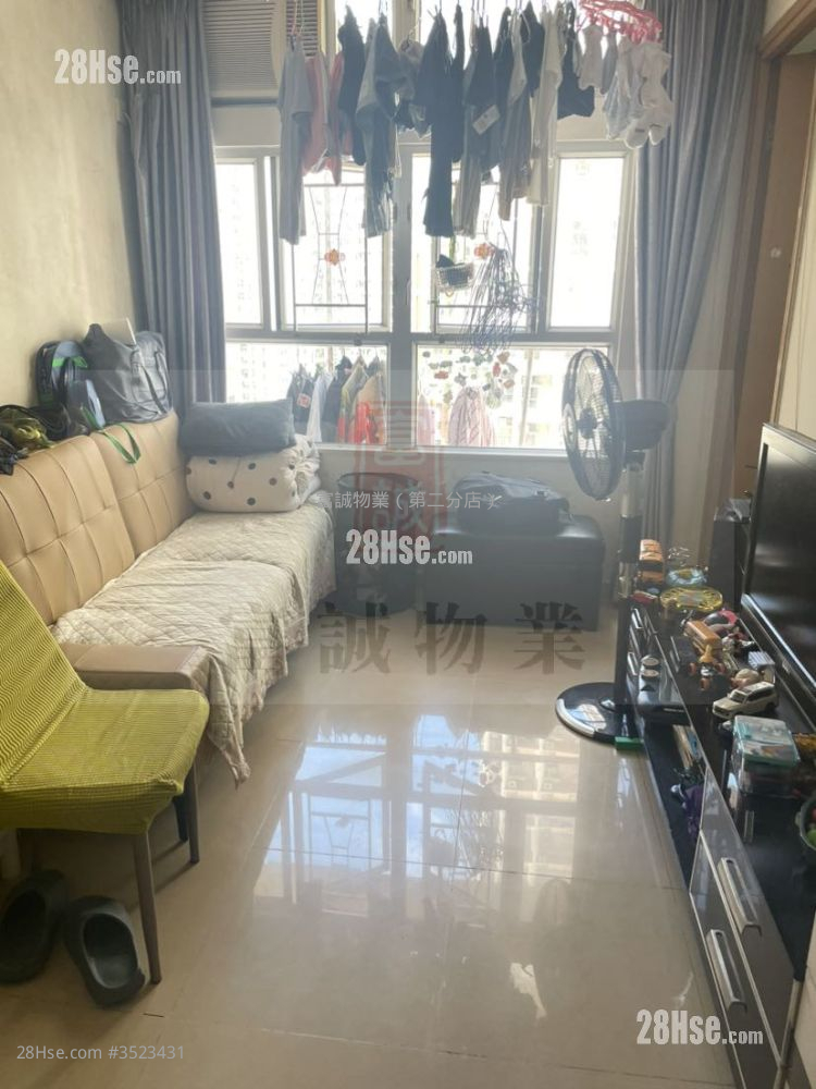 Yau Chui Court Sell 2 Bedrooms , 1 Bathroom 400 ft² ( 37.2 m² )