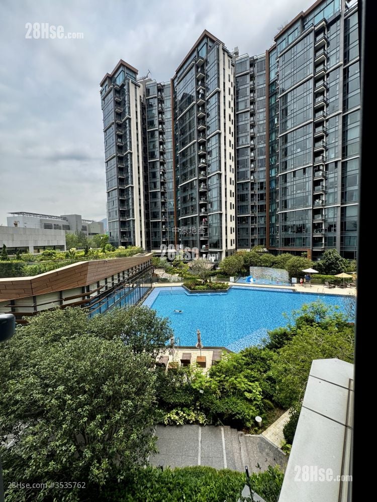 The Bloomsway Sell 3 Bedrooms 976 ft² ( 90.7 m² )