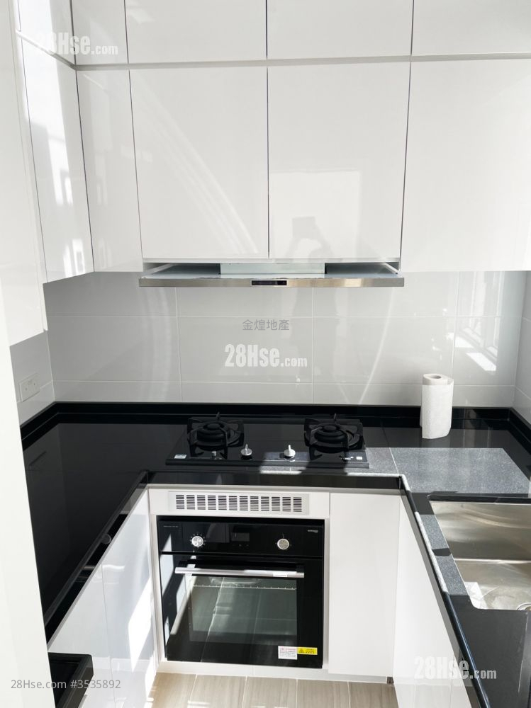 Happy Villa Rental 3 Bedrooms 910 ft² ( 84.5 m² )