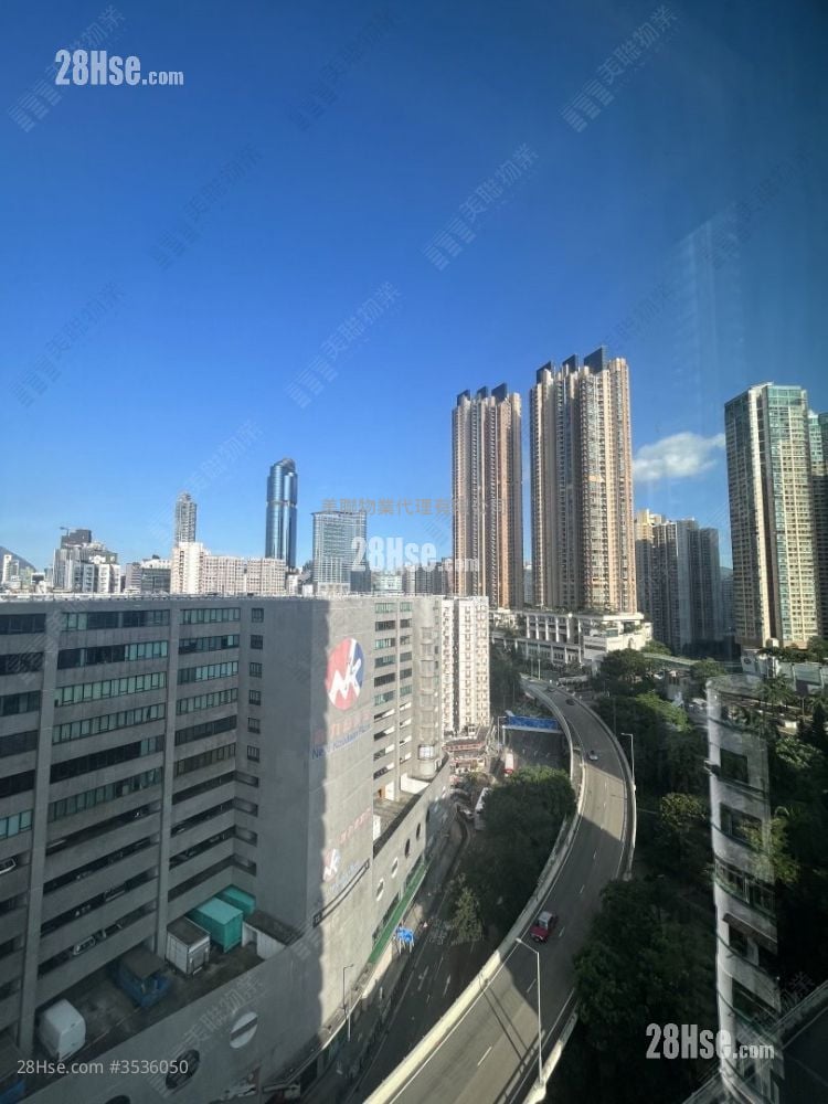 Gateway Square Mile Rental 2 Bedrooms , 1 Bathroom 353 ft² ( 32.8 m² )