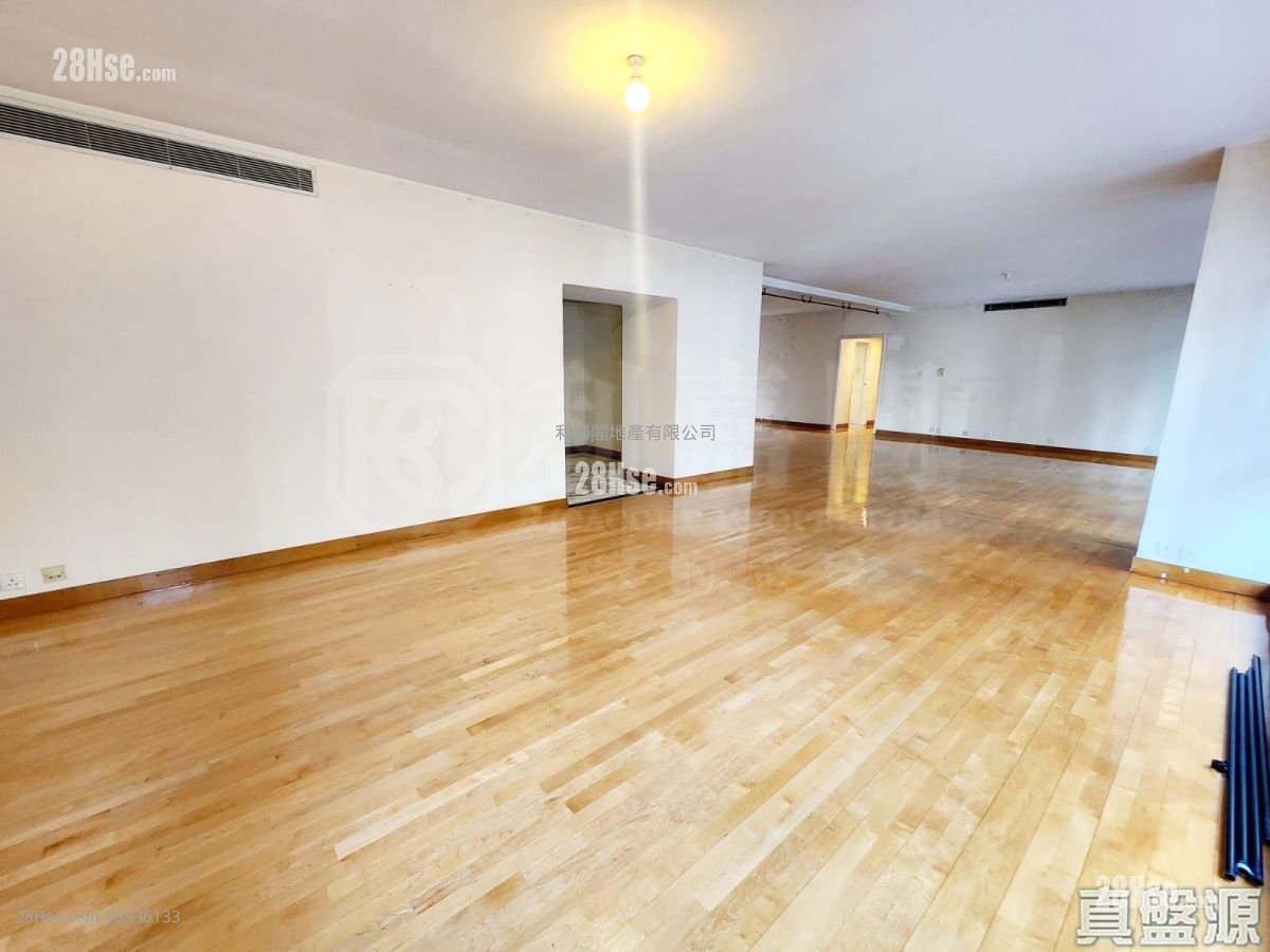Estoril Court Sell 4 Bedrooms , 3 Bathrooms 2,888 ft² ( 268.3 m² )