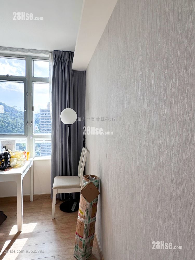 Ka Shun Court Sell 2 Bedrooms , 1 Bathroom 449 ft² ( 41.7 m² )