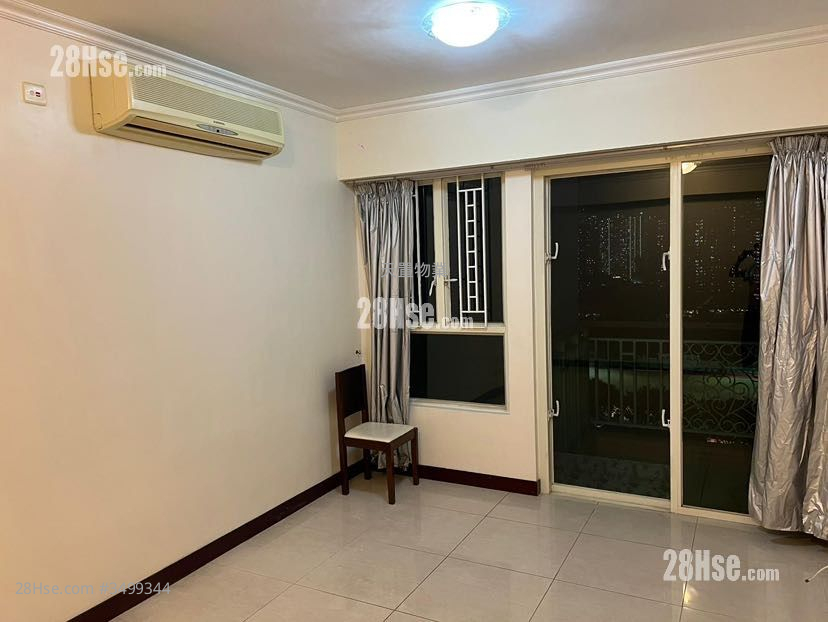 South Hillcrest Rental 2 Bedrooms , 1 Bathroom 580 ft² ( 53.9 m² )