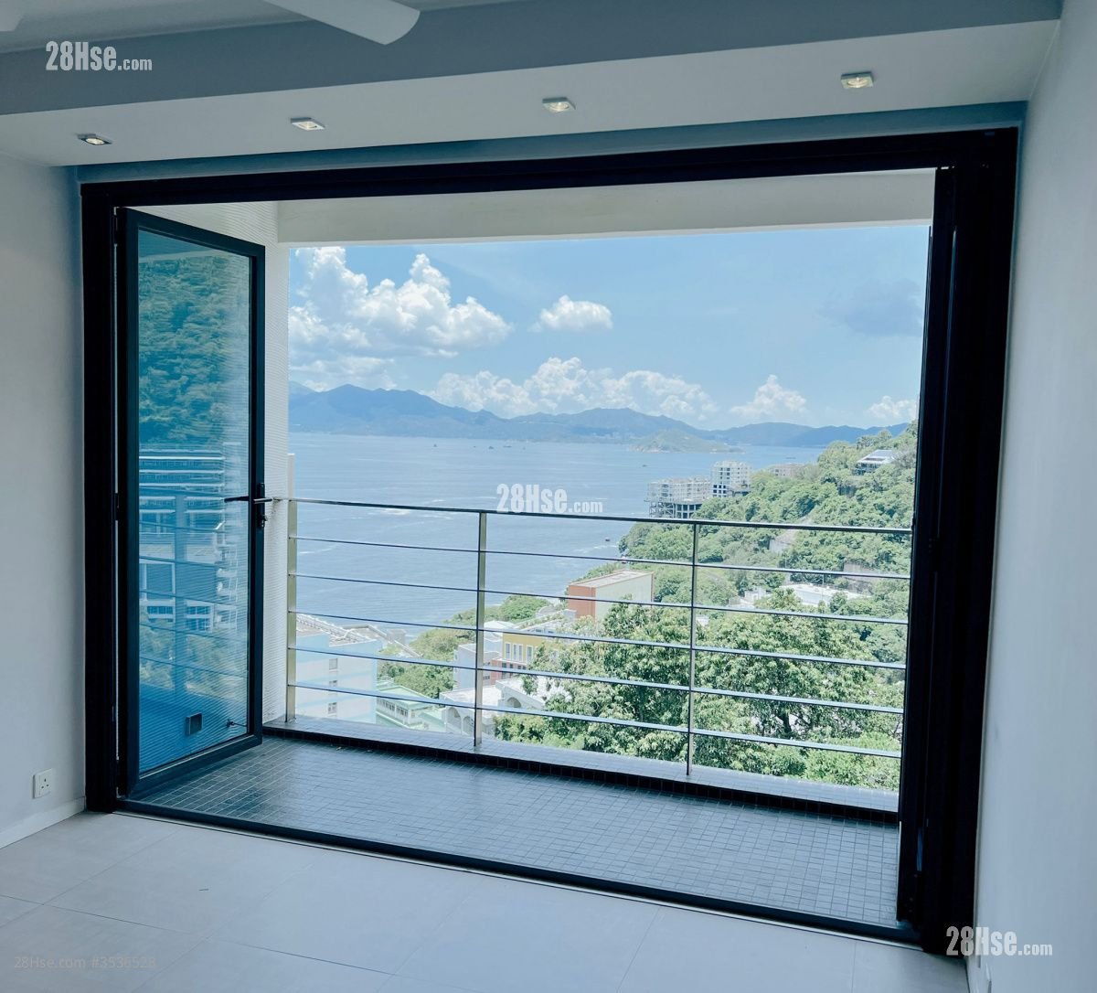 Bisney Terrace Sell 3 Bedrooms , 2 Bathrooms 907 ft² ( 84.3 m² )