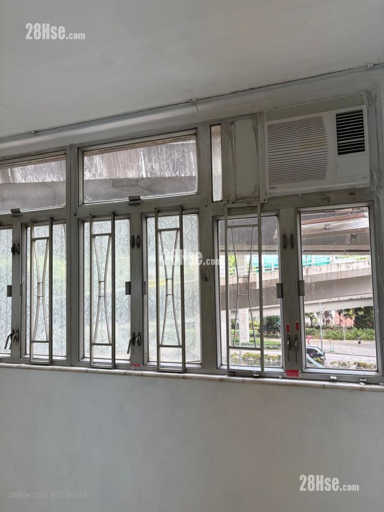 Hing Wan House Rental 130 ft² ( 12.1 m² )