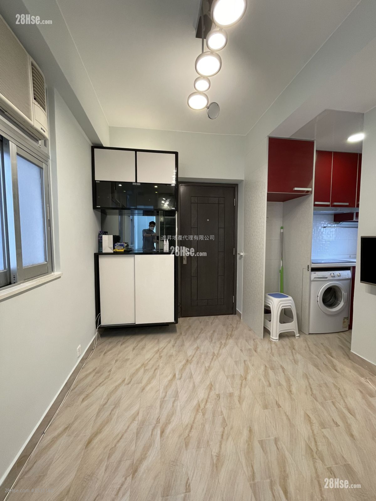 Golden Jade Heights Rental 2 Bedrooms , 1 Bathroom 264 ft² ( 24.5 m² )