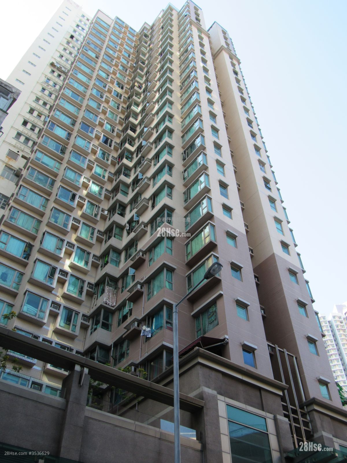 Tin Wan Court Rental 3 Bedrooms 560 ft² ( 52.0 m² )