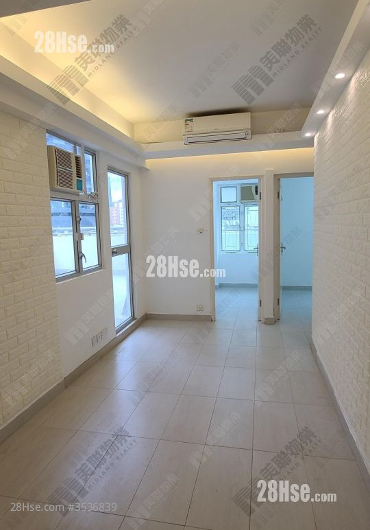 Kwai Sing Centre Sell 3 Bedrooms , 1 Bathroom 460 ft² ( 42.7 m² )