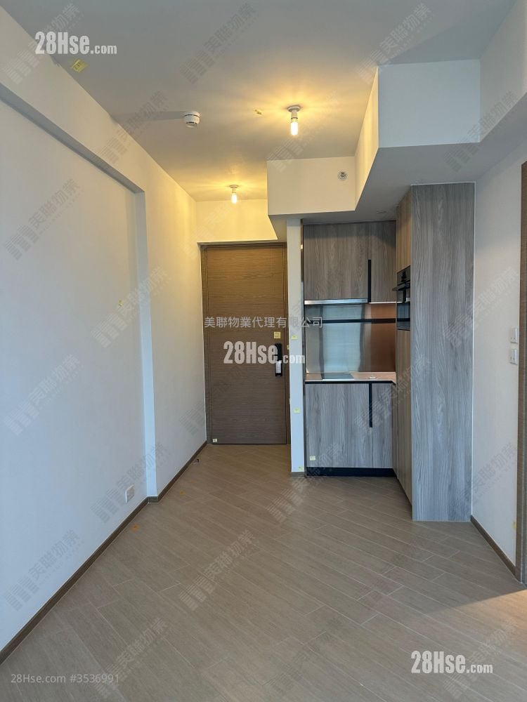 High Park Sell 1 Bedroom , 1 Bathroom 338 ft² ( 31.4 m² )