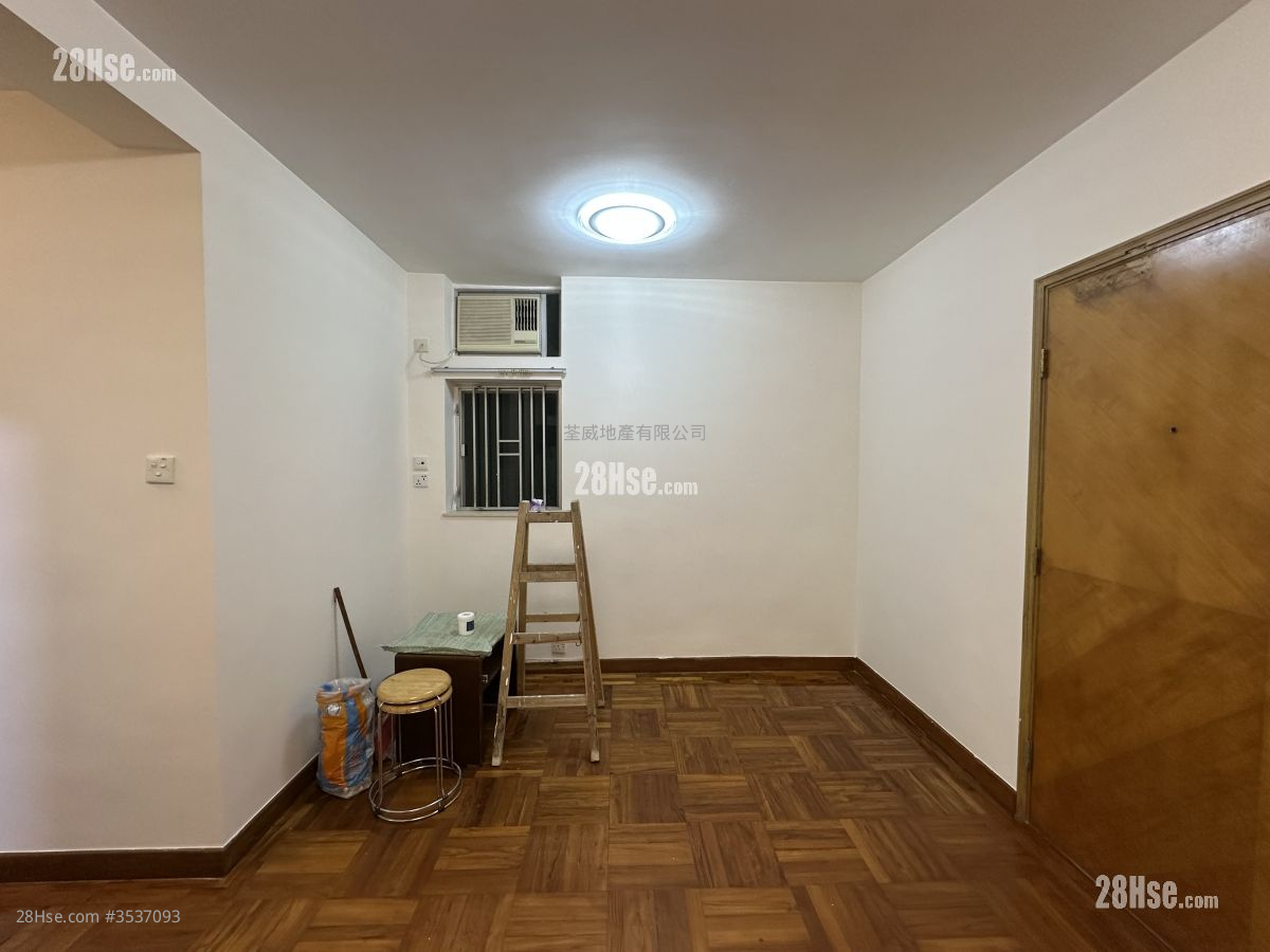 Discovery Park Rental 2 Bedrooms , 1 Bathroom 470 ft² ( 43.7 m² )