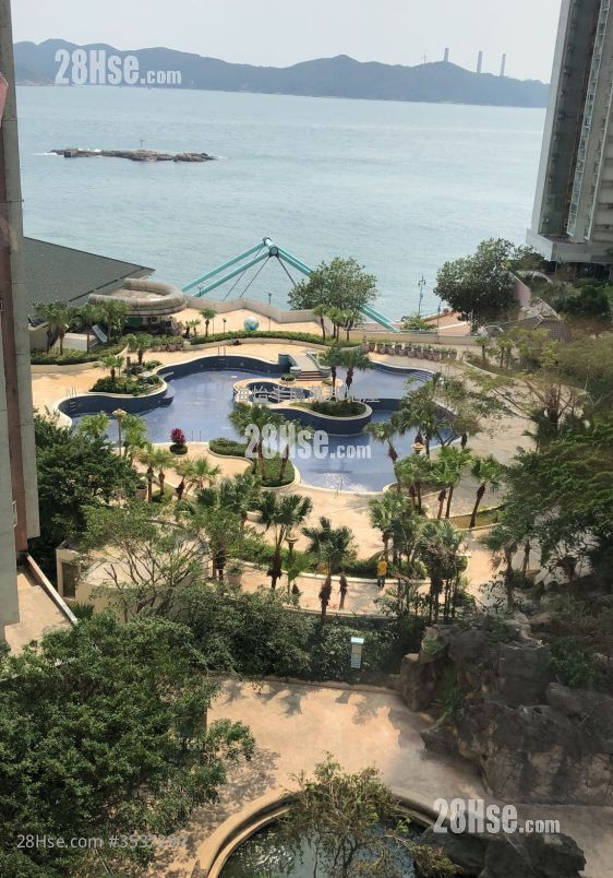 South Horizons Sell 4 Bedrooms , 2 Bathrooms 781 ft² ( 72.6 m² )