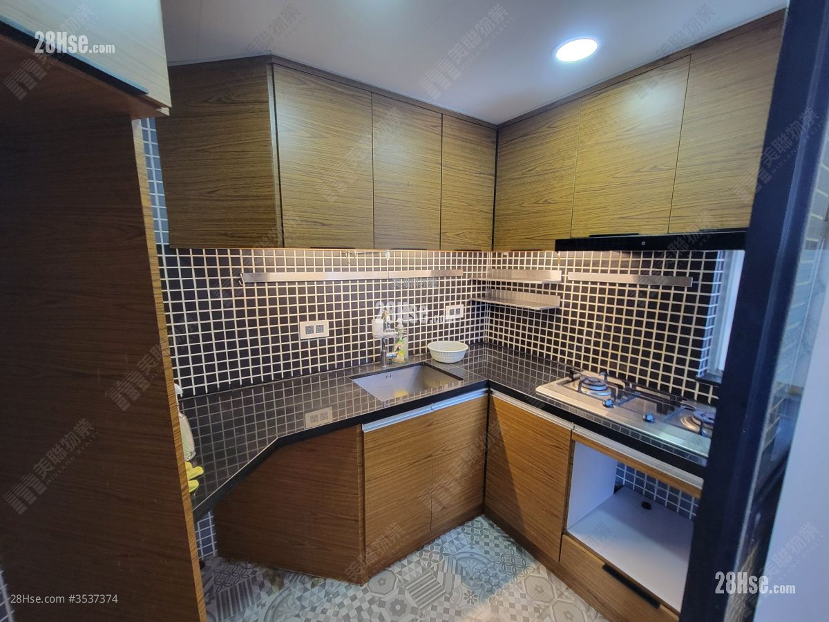 Kingswood Villas Sell 3 Bedrooms 544 ft² ( 50.5 m² )