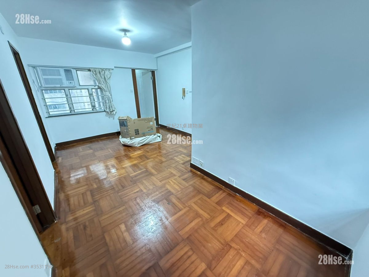 Jade Court Rental 2 Bedrooms , 1 Bathroom 410 ft² ( 38.1 m² )