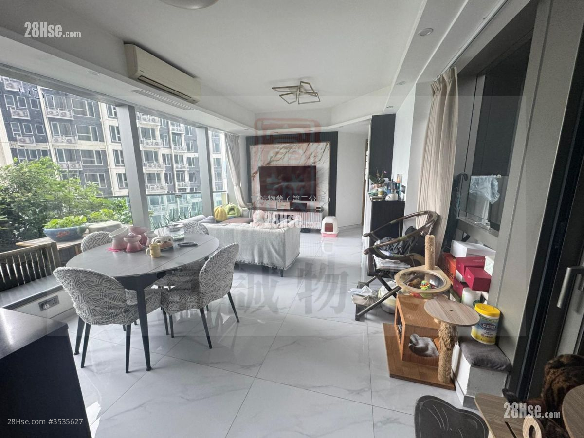 Peninsula East Sell 3 Bedrooms , 2 Bathrooms 829 ft² ( 77.0 m² )