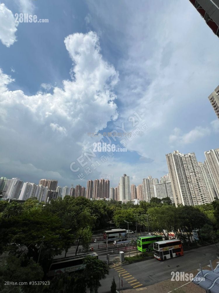 Hang On House Sell 2 Bedrooms 443 ft² ( 41.2 m² )