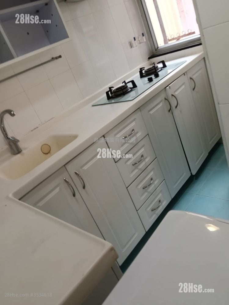 Bedford Gardens Rental 2 Bedrooms , 1 Bathroom 409 ft² ( 38.0 m² )