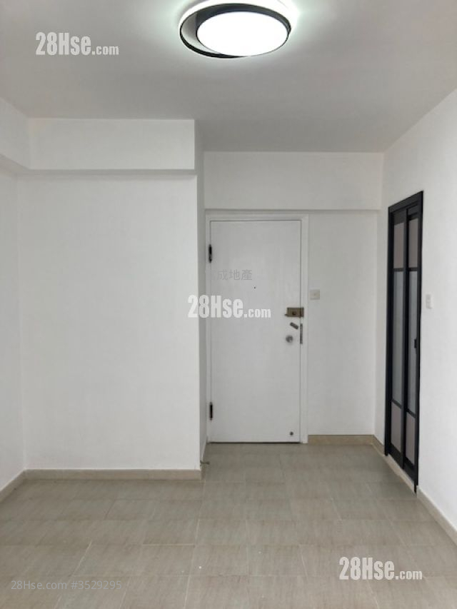 Lin Fat Building Rental 2 Bedrooms , 1 Bathroom 321 ft² ( 29.8 m² )
