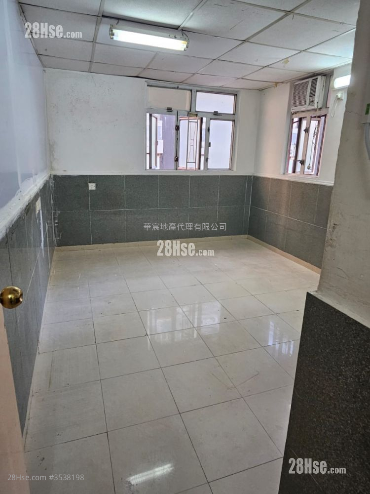 On Foo Building Rental Studio , 1 Bathroom 150 ft² ( 13.9 m² )