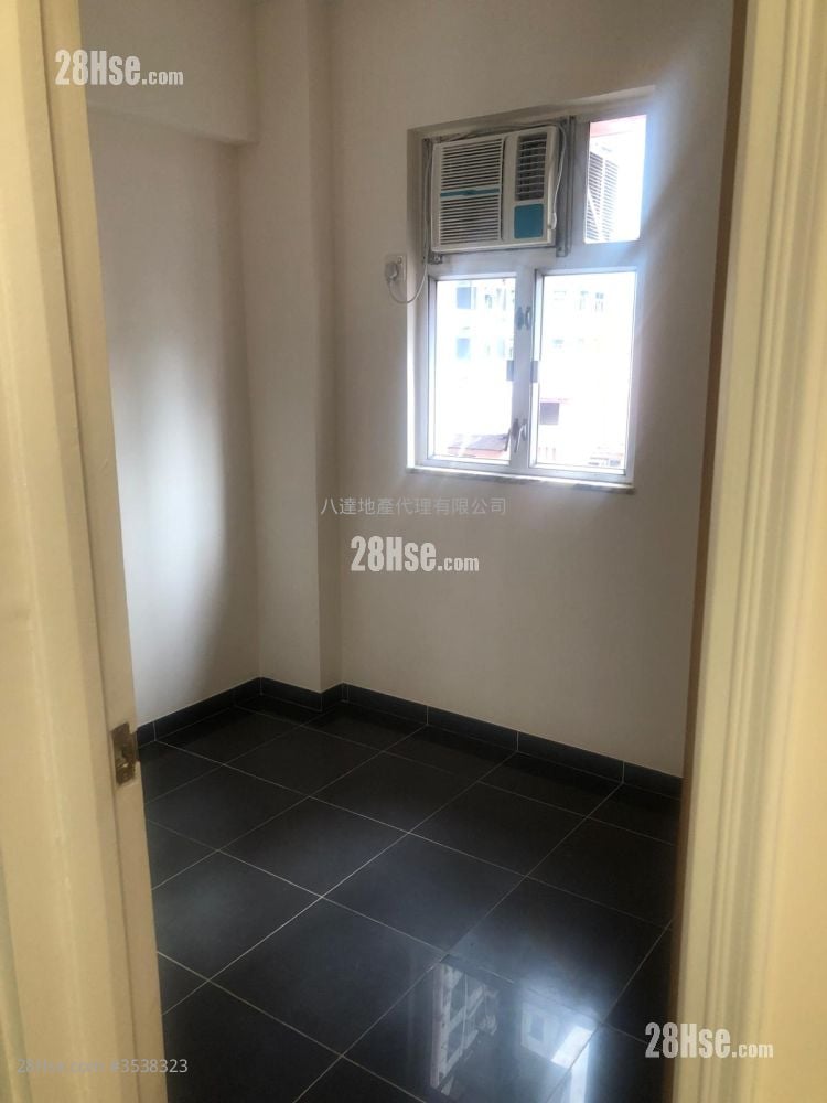 Wai Fat Building Rental 2 Bedrooms , 1 Bathroom 259 ft² ( 24.1 m² )