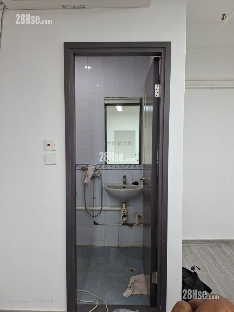 鸿力工业中心 租盘