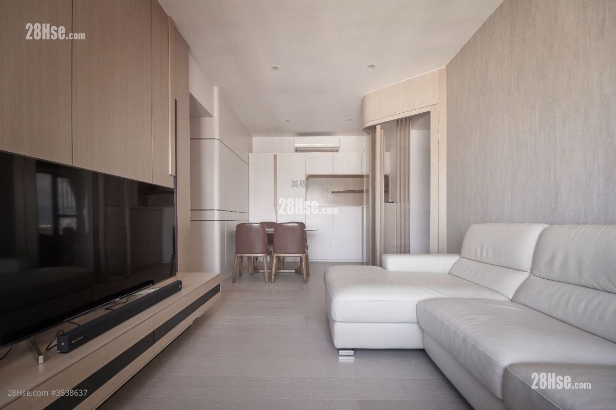 Le Sommet Sell 3 Bedrooms , 2 Bathrooms 779 ft² ( 72.4 m² )