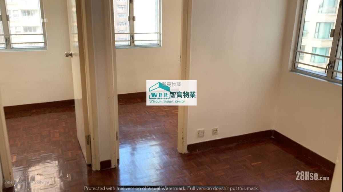 Kam Ho Court Sell 2 Bedrooms , 1 Bathroom 233 ft² ( 21.6 m² )