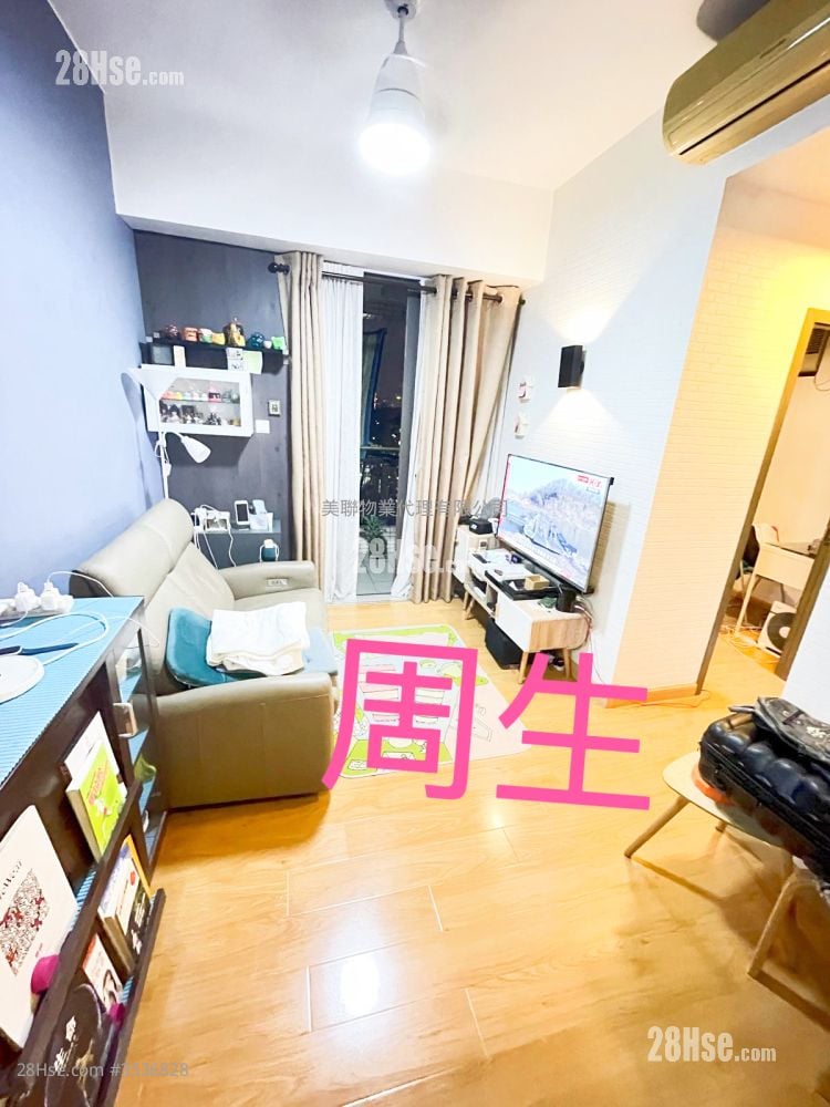 8 Royal Green Sell 2 Bedrooms , 1 Bathroom 468 ft² ( 43.5 m² )