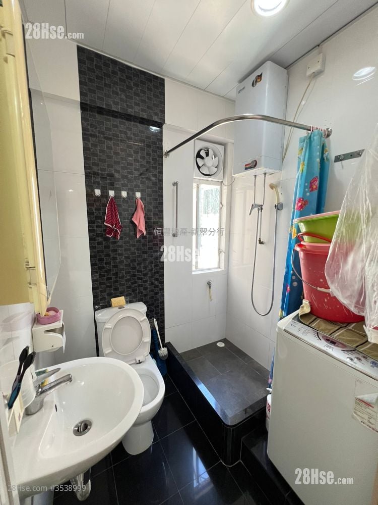 Wah Tai Mansion Rental 2 Bedrooms , 1 Bathroom 380 ft² ( 35.3 m² )