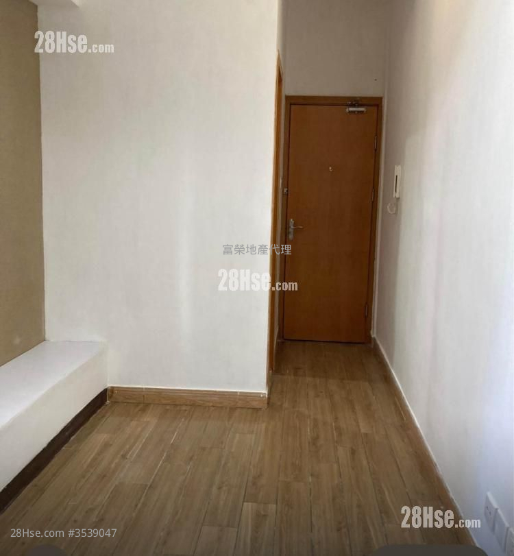925-947 Canton Road Rental Studio , 1 Bathroom 152 ft² ( 14.1 m² )